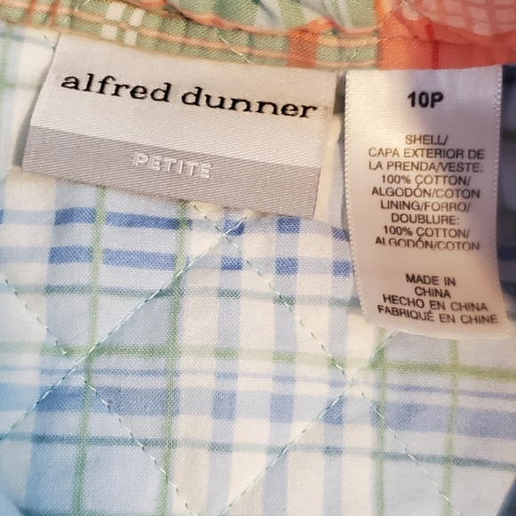 Women's Size 10 Petite Alfred Dunner Quilted Jacket - Picture 4 of 13